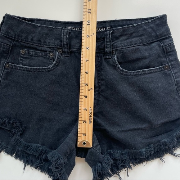 American Eagle Women's Black Distressed High Waist Hi-Rise Festival Shorts Sz 2 - Picture 7 of 8